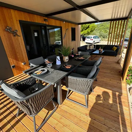 House Gabriela * Tisno