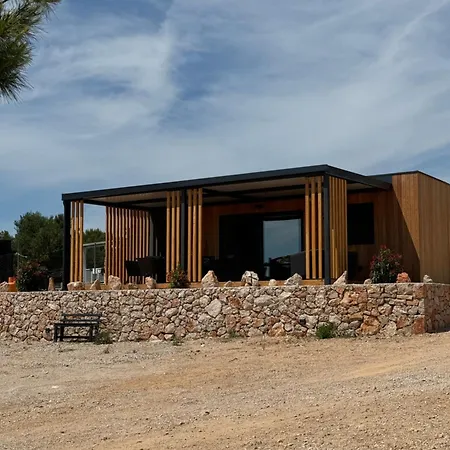 House Gabriela Tisno